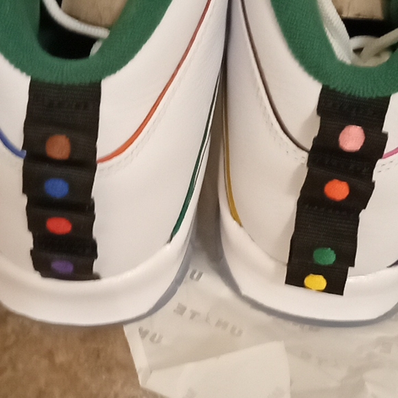 Air Jordan 10 Retro Wings - Picture 4 of 9